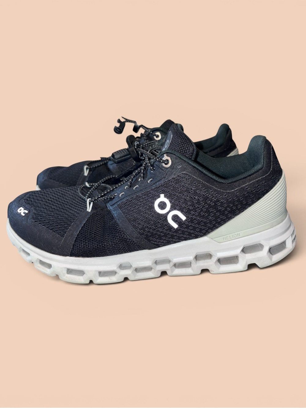 On cloudstratus Running Men's Shoes in Dark Green and Black